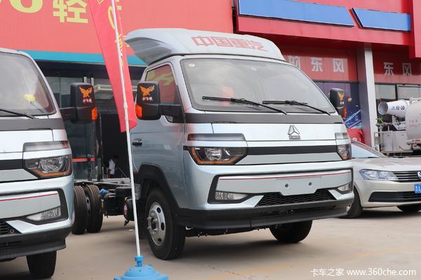 中国重汽HOWO 智相 130马力 4X2 3.95米单排厢式小