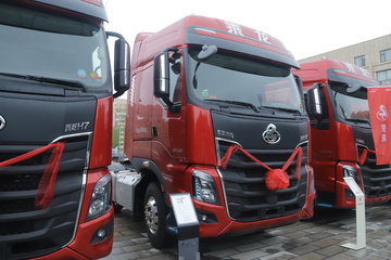 东风柳汽 乘龙h7重卡 轻奢版 460马力 6x4牵引车(国六)(lz4250h5dc1)