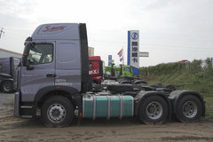 中国重汽 HOWO TH7重卡 480马力 6X4 牵引车(ZZ4257V324GE1)