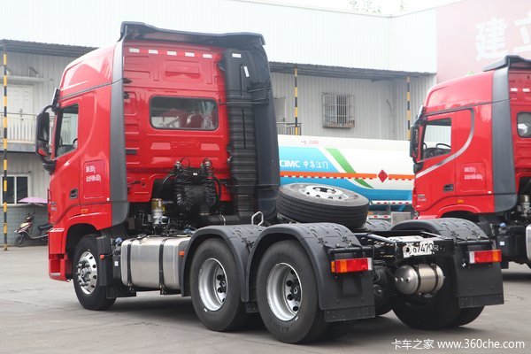 优惠 0.5万 天龙旗舰600马力牵引促销中