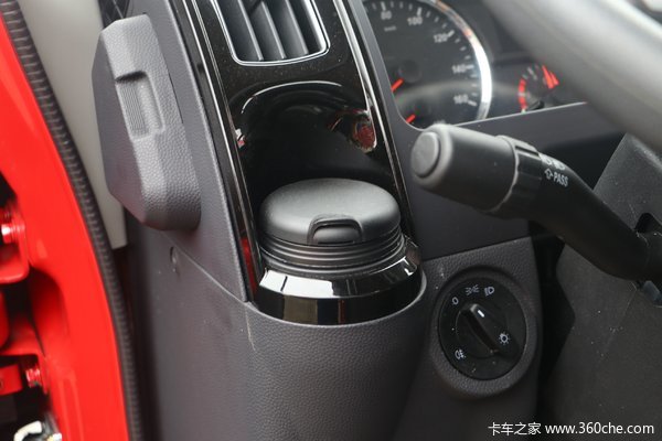 解放虎VR载货车无锡润德火热促销中 让利高达0.35万