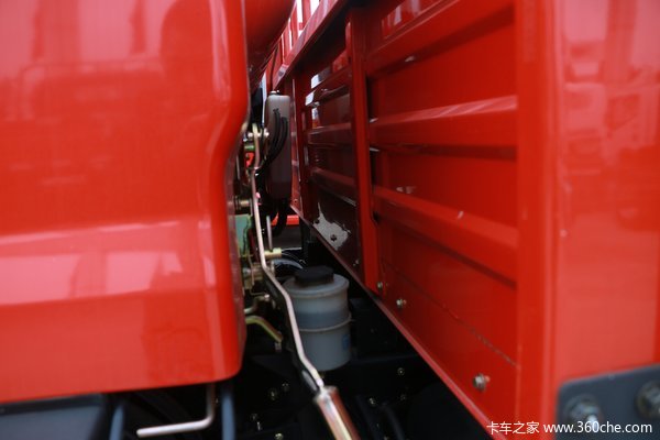享高达0.8万优惠 购东风多利卡D7载货车 