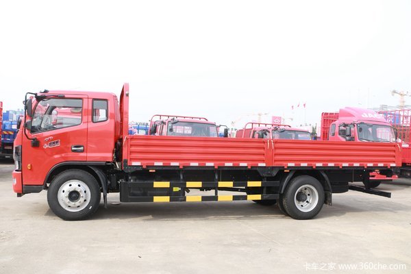 多利卡D8载货车淄博市火热促销中 让利高达0.5万