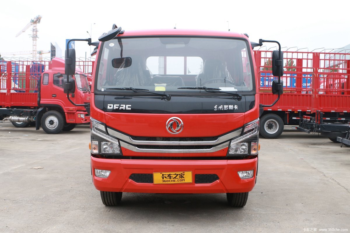 东风 多利卡D8 165马力 4X2 6.2米单排厢式载货车(国六)