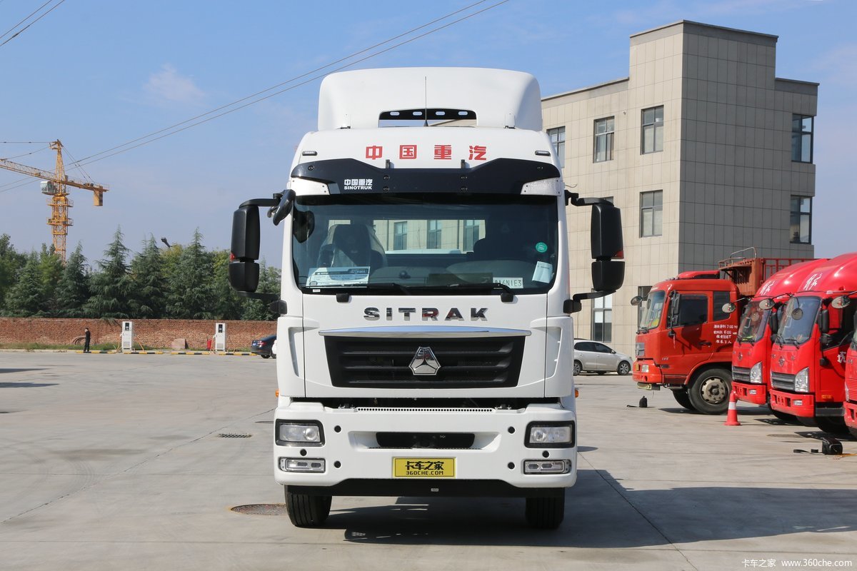 中国重汽 汕德卡SITRAK G5重卡 270马力 4X2 9.52米AMT自动档翼开厢式载货车