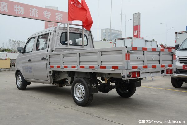 新豹T3载货车滨州市火热促销中 让利高达0.3万