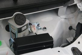 X30EV 电动封闭厢货外观图片