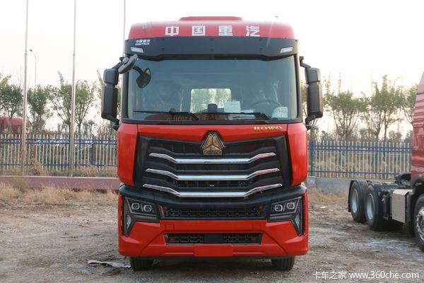 中国重汽 HOWO Max重卡 530马力 6X4 CNG牵引车(国六)(ZZ4257V424KF1C)