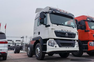 中国重汽 HOWO TX 290马力 6X2 9.52米翼开启厢式载货车(国六)(ZZ5257XYKN56CGF1)