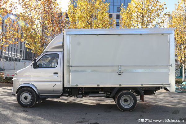 锋锐F3载货车哈尔滨市火热促销中 让利高达0.4万