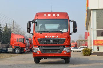 中国重汽 HOWO TX 330马力 6X2 9.6米厢式载货车(国六)(ZZ5257XXYN56CGF1)