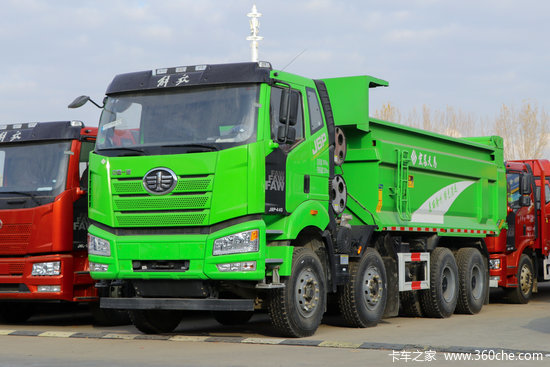 一汽解放 新J6P重卡 440马力 8X4 5.6米LNG自卸车(国六)(CA3310P66M25L1T4E6)