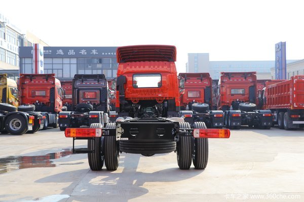 青岛解放 JK6中卡 220马力 4X2 6.8米栏板载货车(国六)(CA1180P28K1L4E6)