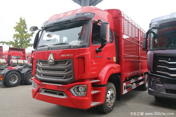 中国重汽 豪沃N5W中卡 220马力 4X2 6.75米仓栅式载货车(国六)(ZZ5187CCYK511JF1)