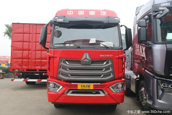 中国重汽 豪沃NX中卡 270马力 4X2 9.5米厢式载货车(ZZ5187XXYK711JF1)