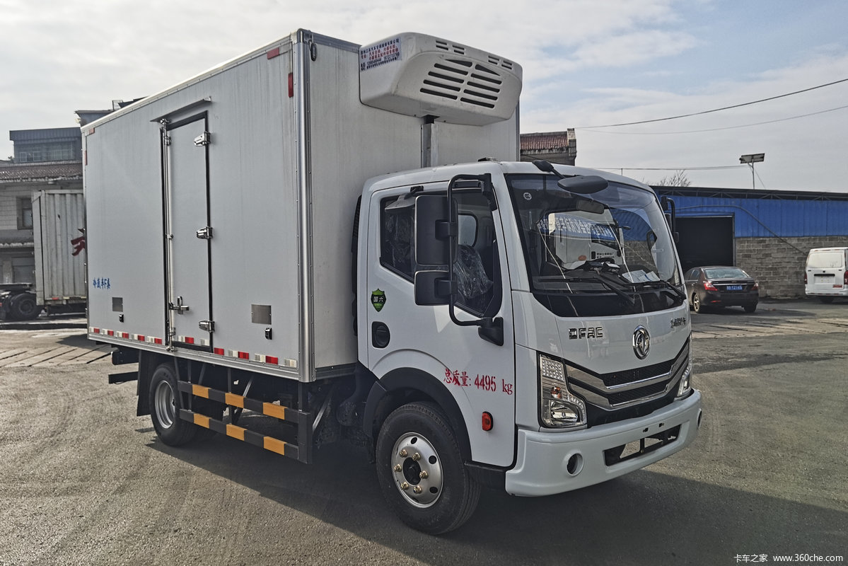 东风 多利卡D6-N 136马力 4X2 4米单排冷藏车(国六)(万里扬6挡)