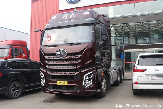 一汽解放j6p460马力6x4牵引车国六ca4250p66k25t1e6