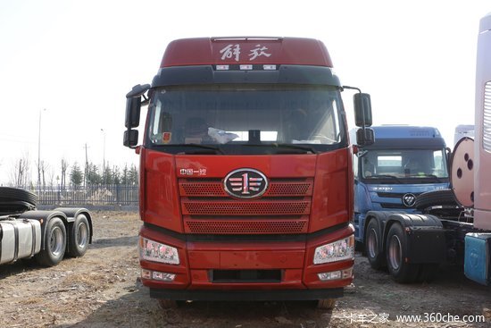 一汽解放 新j6p重卡 质惠版 420马力 6x4 牵引车(国六)(ca4250p66k25