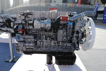 潍柴WP15H680E62 680马力 15.3L 国六 柴油发动机