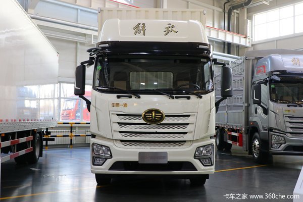 青岛解放 JK6中卡 220马力 4X2 6.8米厢式载货车(国六)(CA5180XXYP28K2L2E6A80)