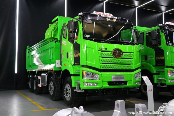 一汽解放 新J6P重卡 360马力 8X4 6.8米自卸车(国六)(CA3310P66K24L3T4AE6)