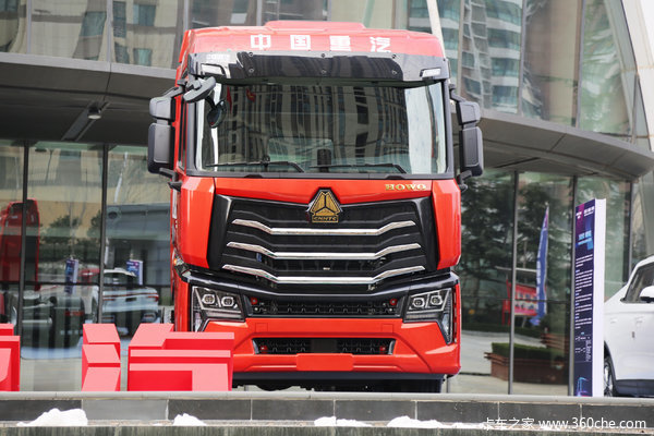 中国重汽 HOWO Max重卡 480马力 6X4 LNG自动档牵引车(国六)(ZZ4257V424KF1L)