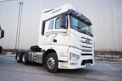 一汽解放 J7重卡 560马力 6X4 L2级AMT自动挡牵引车(国六)(CA4250P77K25T1E6)