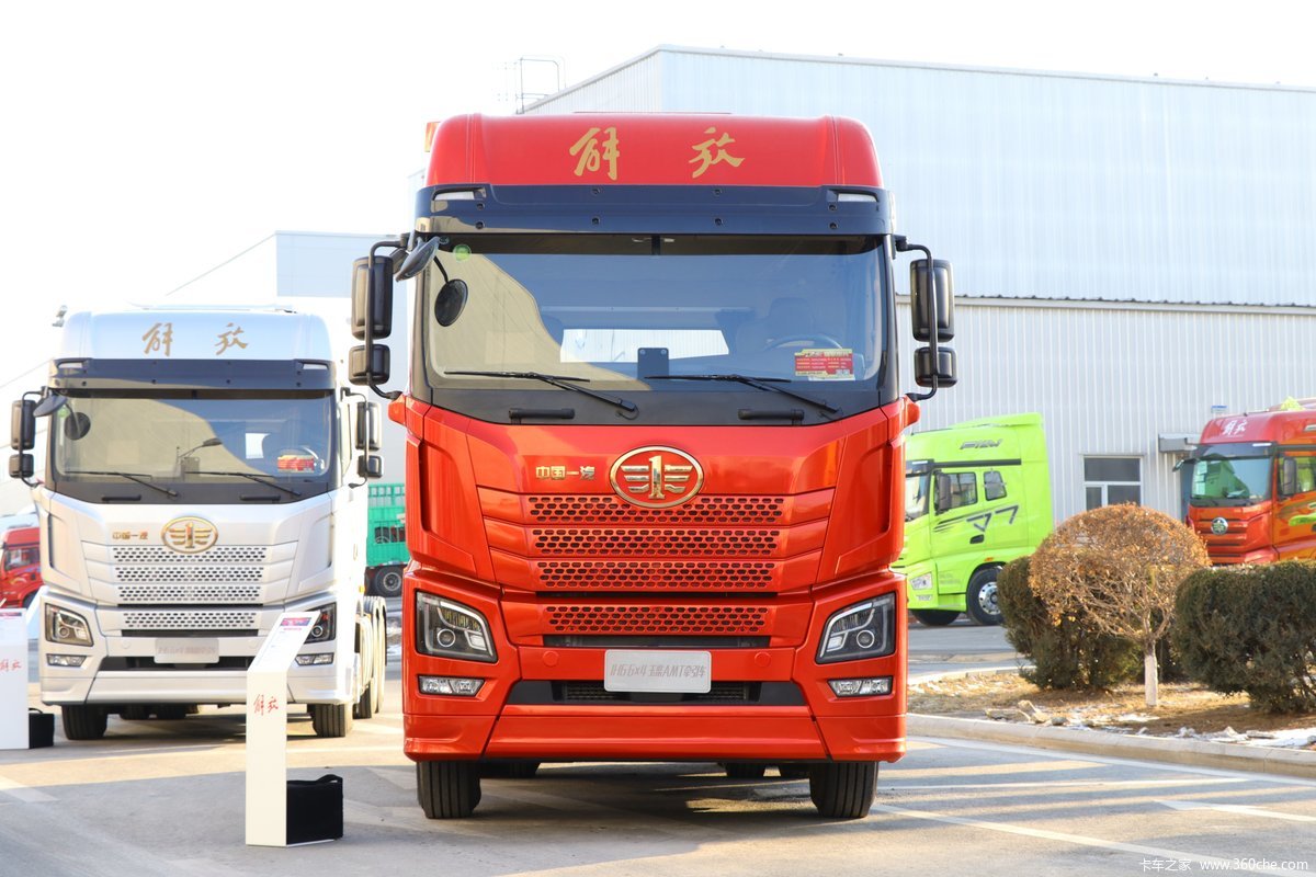 青岛解放 JH6重卡 质惠版 400马力 4X2 牵引车(国六)