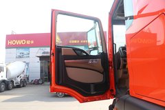 中国重汽 HOWO TX 250马力 4X2 9.6米AMT自动挡厢式载货车(国六)(ZZ5187XXYN711GF1)