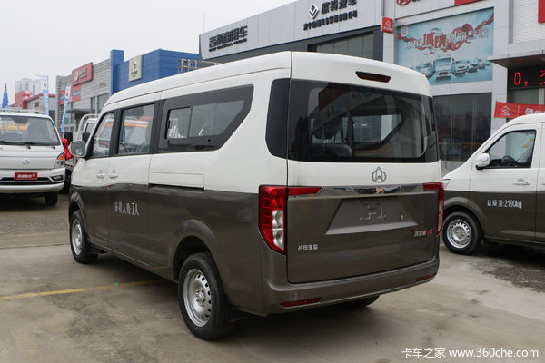 跨越星v5封闭货车成都市火热促销中让利高达03万