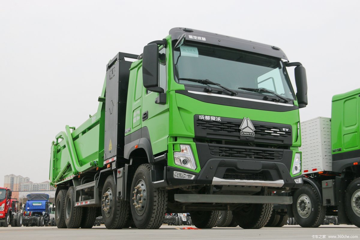 【图】中国重汽成都商用车 V7-X 31T 8X4 5.6米换电式纯电动自卸车423kWh_实拍图片_1359480_卡车之家