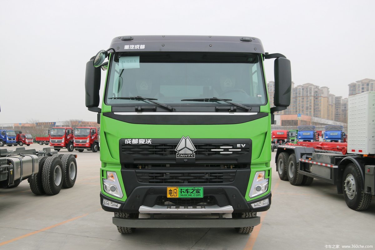 中国重汽成都商用车 V7-X 31T 8X4 6.5米换电式纯电动自卸车