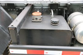 豪沃V7-X 电动垃圾车底盘图片