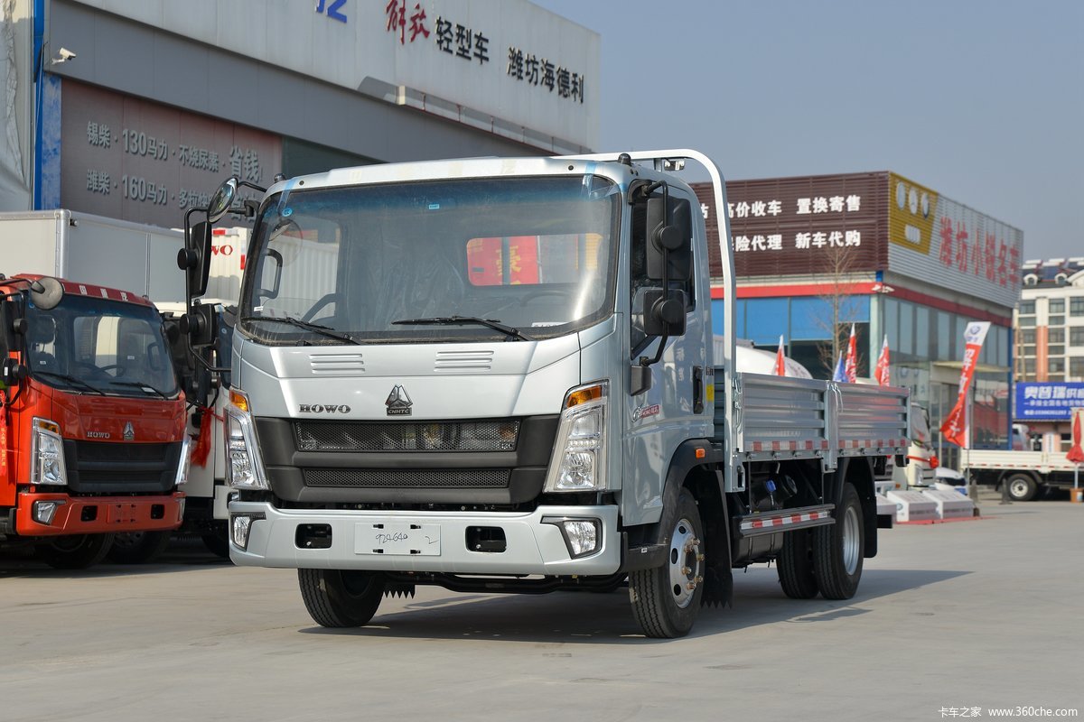 中国重汽HOWO 悍将 130马力 3.85米排半栏板轻卡(6档变速箱)