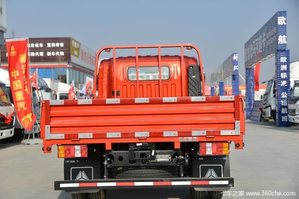 中国重汽豪沃悍将潍柴140马力排半平板现车到店安排！