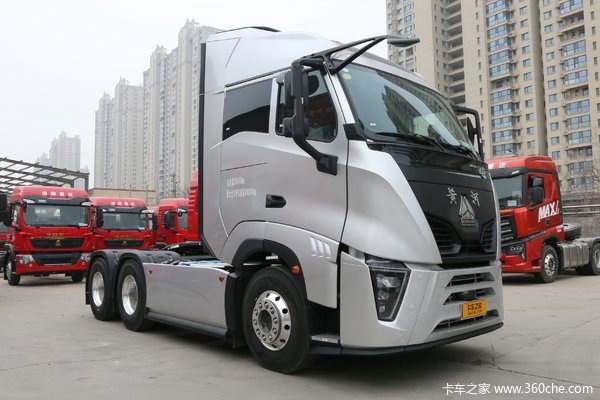 中國重汽黃河X7牽引車長途物流的首選