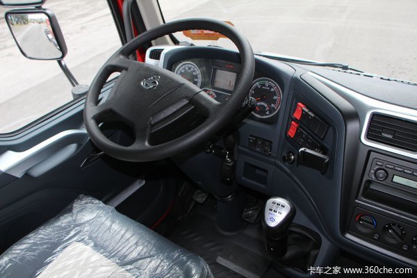 优惠0.3万 重庆市新乘龙M3自卸车火热促销中