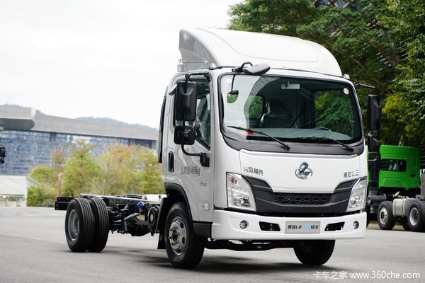 东风柳汽 乘龙L2 140马力 4X2 4.165米单排厢式轻卡(京六)(LZ5041XXYL2AC1)