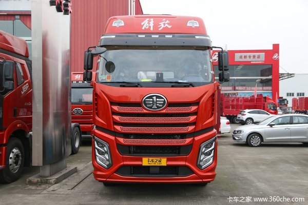 解放j6v牵引车限时促销中 优惠0.8万