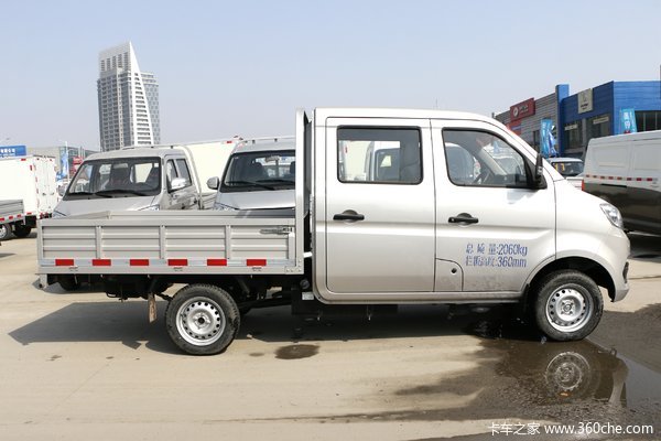 新豹T1载货车滨州市火热促销中 让利高达0.3万