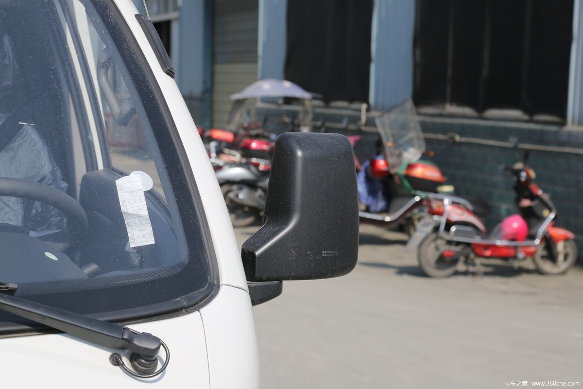 e200s-4-2t-3-53-dnc1047bevk4-1389428