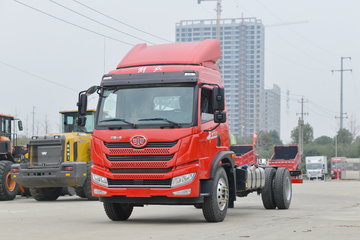 一汽解放 麟VH2.0 220马力 4X2 6.7米仓栅式载货车(国六)(CA5180CCYPK15L2E6A80) 卡车图片
