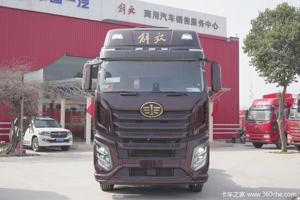 一汽解放 J6V重卡 领航版 560马力 6X4 牵引车(液缓)(CA4250P66K25T1E6)