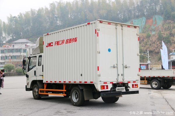 江铃凯运升级版宽体厢式轻卡直降04万