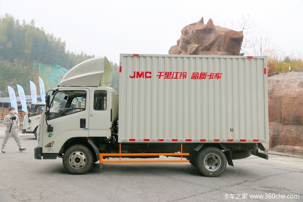 江铃凯运升级版宽体厢式轻卡直降04万