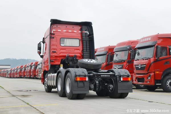 东风商用车 天龙旗舰520牵引车最高优惠0.5万!