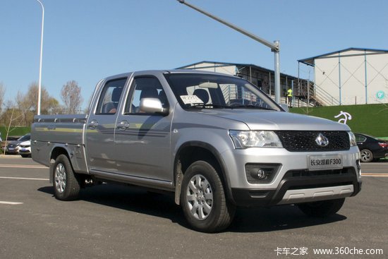 长安凯程f3002022款后浪版15l汽油115马力两驱5mt长轴双排皮卡