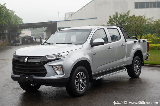 庆铃五十铃达咖tagah2022款超豪华版标准轴距20t汽油184马力四驱自动