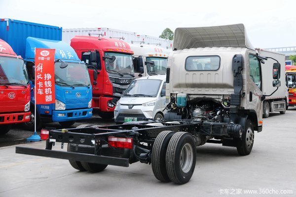 徐州中顺今日主推解放轻卡J6F，特价优惠促销中，购车即可砸金蛋。
