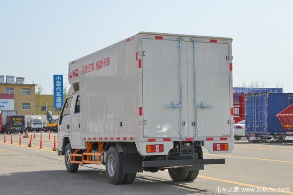 顺威窄体载货车徐州市火热促销中 让利高达0.3万